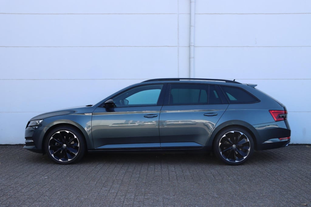 Skoda Superb combi 1.4 tsi iv sportline business 218pk dsg6 skoda superb co