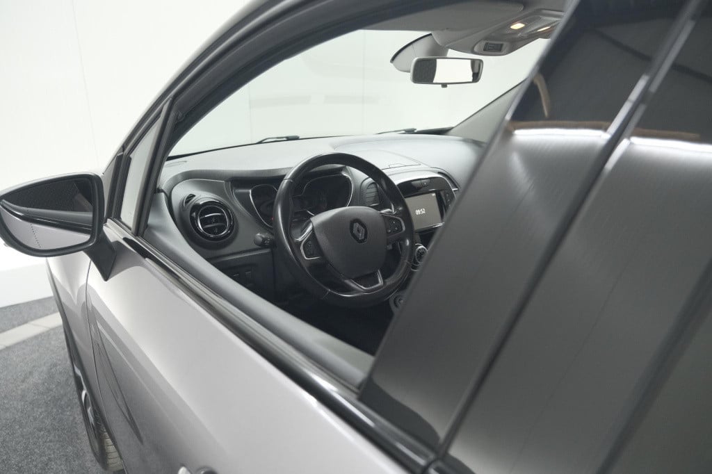 Renault Captur tce 90 intens | trekhaak | camera | navigatie | parkeersenso