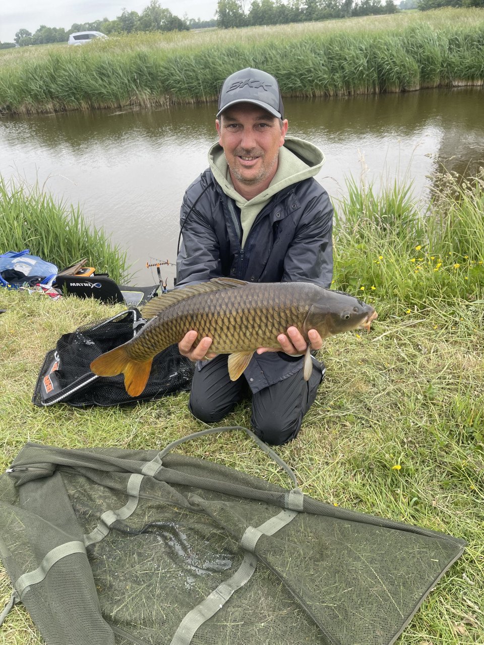 Sportvissers op de vijver Souburg niet in het smalle gedeelte vissen A.U.B
