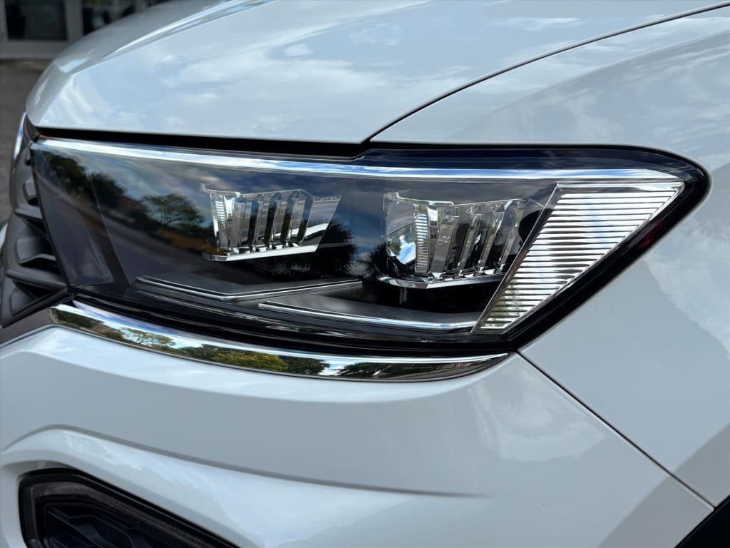 Volkswagen T-roc 1.5 tsi 150pk 7-dsg t-roc sport|trekhaak|carplay|navi|rijk