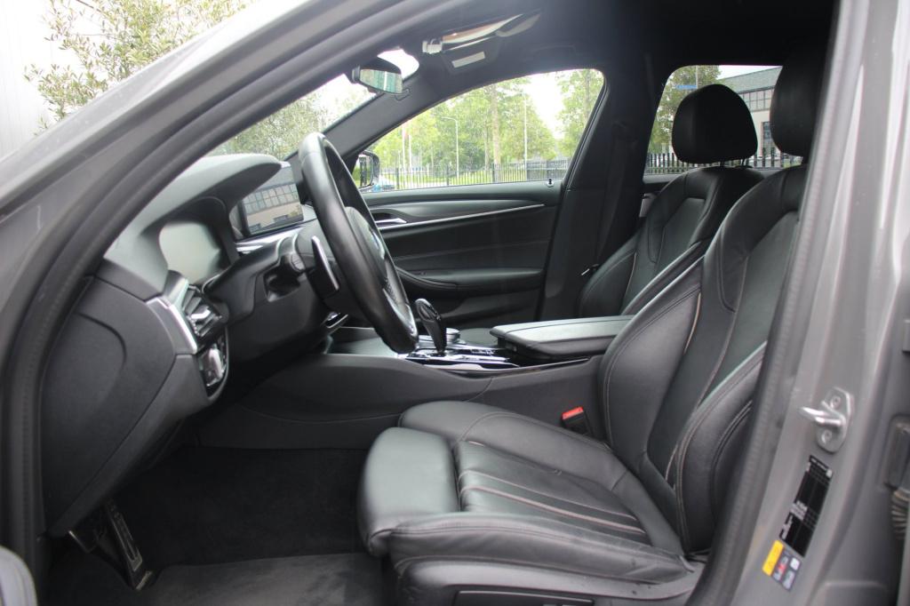 BMW 5 Serie touring 530e m-sport - 292 pk - berninagrau - trekhaak - applec