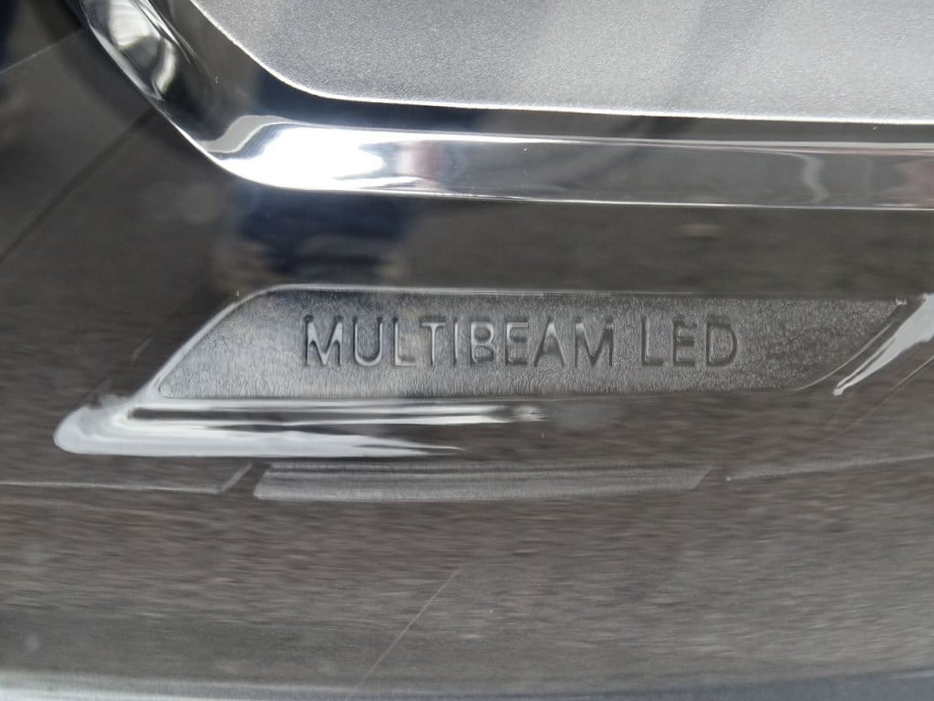 Mercedes-Benz A-Klasse 180 business solution amg | pano | led | el trekhaak
