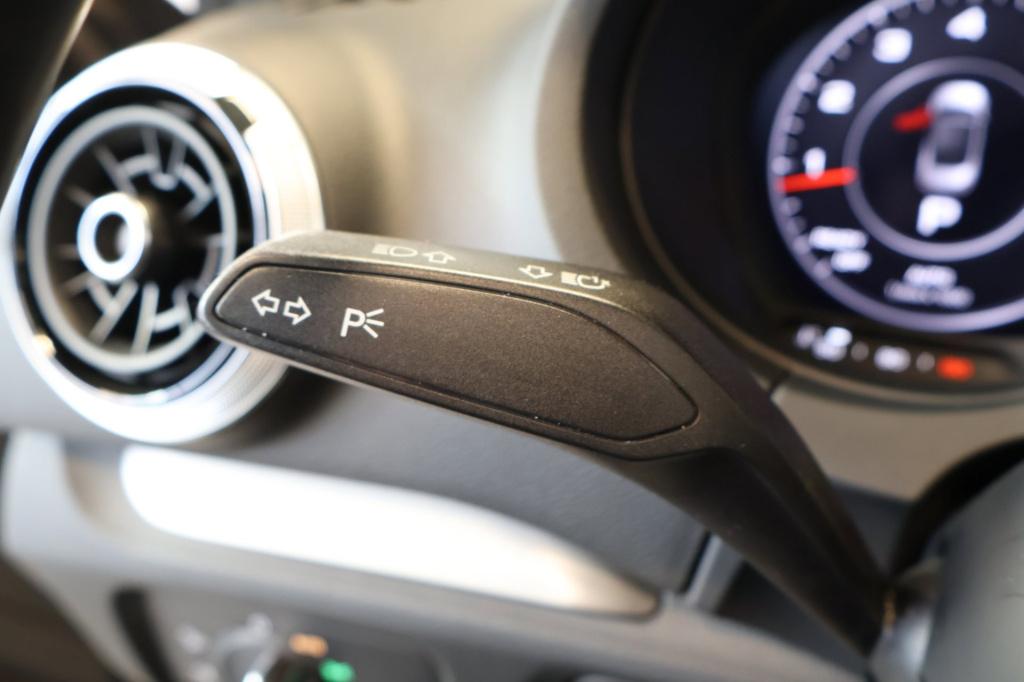 Audi A3 cabriolet 1.5 tfsi cod sport s line edition, carplay, stoel+nek ver