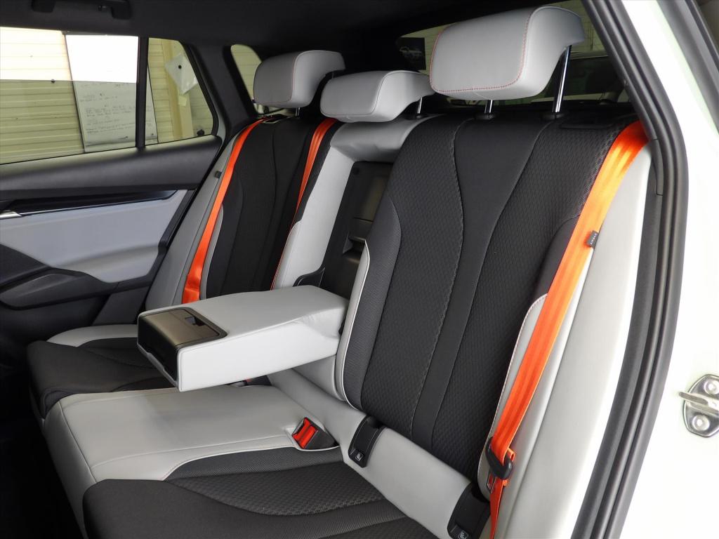 Skoda Elroq 50 elektromotor 170pk lodge