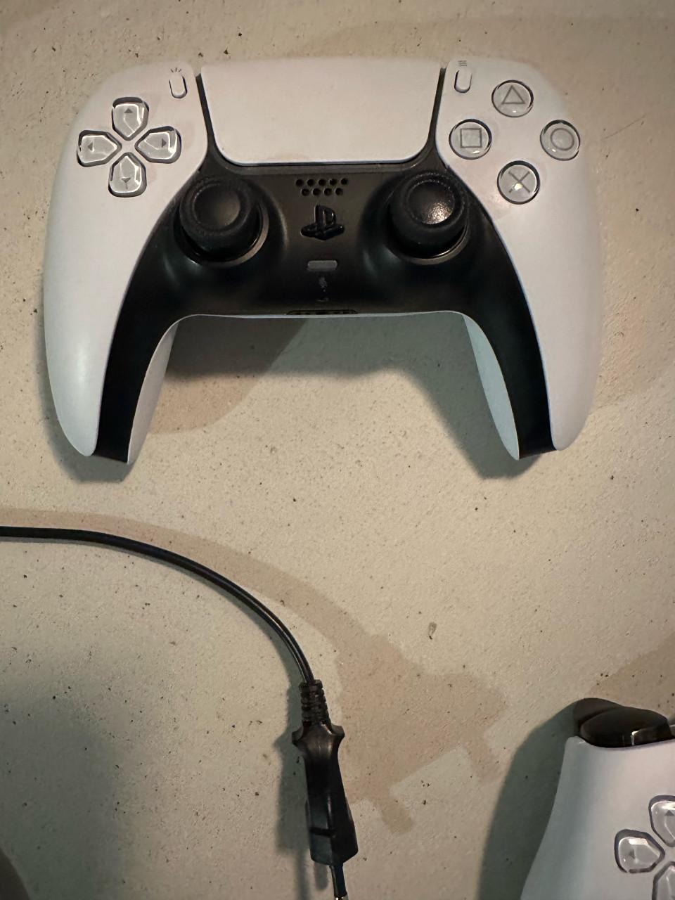 Playstation 5 inclusief remote player en spellen