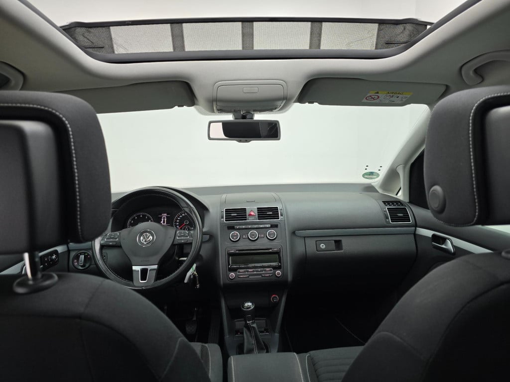 Volkswagen Touran occasion 1.4 tsi 5 persoons met panoramadak en grote koff