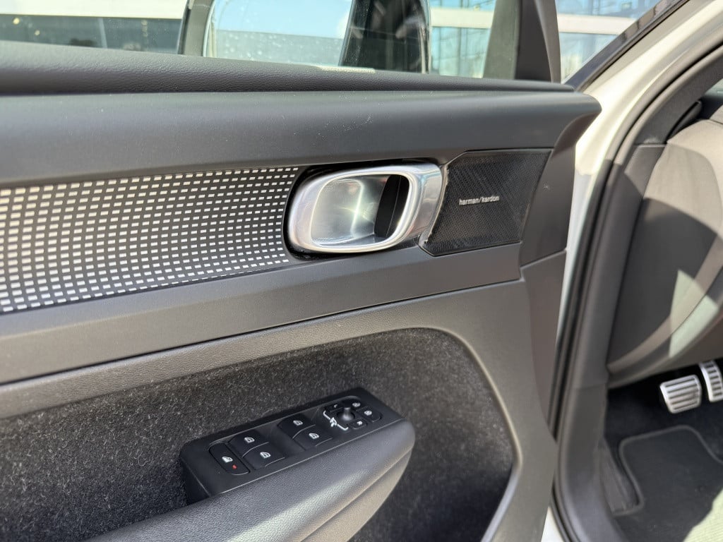 Volvo XC40 t5 262pk recharge| full options ! trekhaak