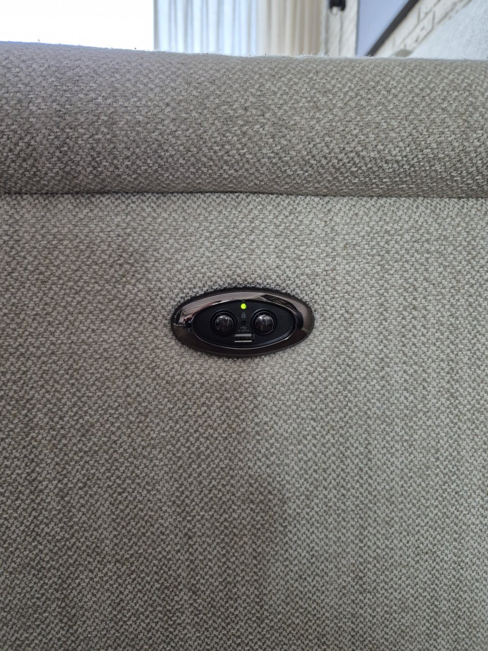 Beige Hoekbank Morres met elektrische relaxfunctie