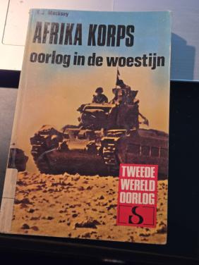 Boek: Afrika korps Oorlog in de woestijn 1972 1e druk