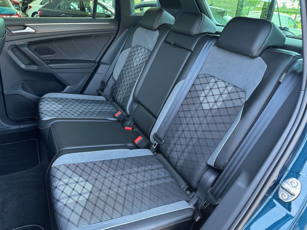 Volkswagen Tiguan 1.5 tsi 150pk dsg r-line | trekhaak | panoramadak | led |
