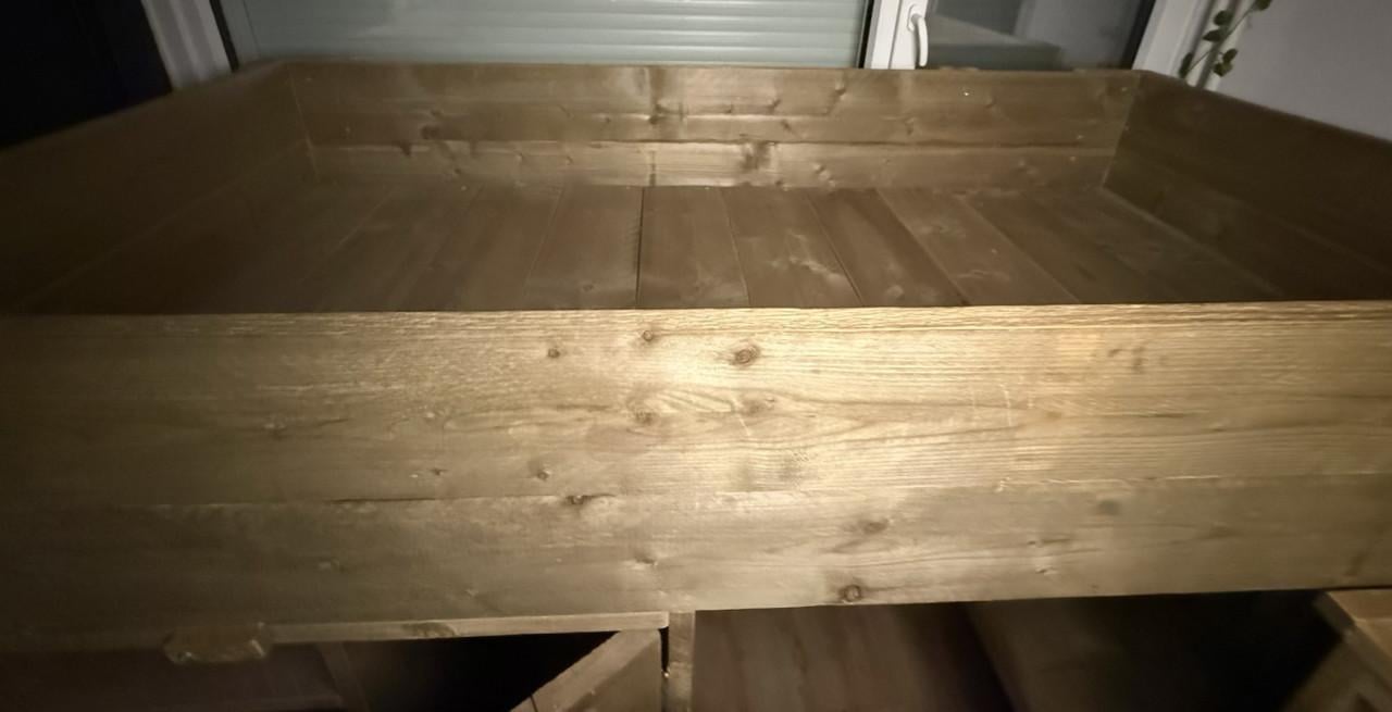 Stoere VanLonden Hoogslaper incl. bureau/kastruimte.