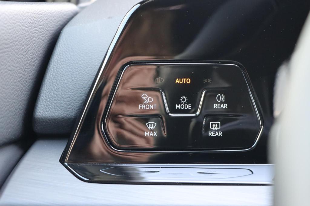 Volkswagen Golf 1.5 etsi style 150pk dsg7 | iq. drive | stuur + stoelverwar