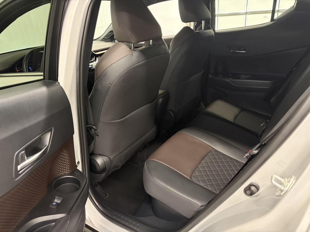 Toyota C-hr 1.8 hybrid executive| camera| jbl| adap.cruise| stoel+ stuur.ve