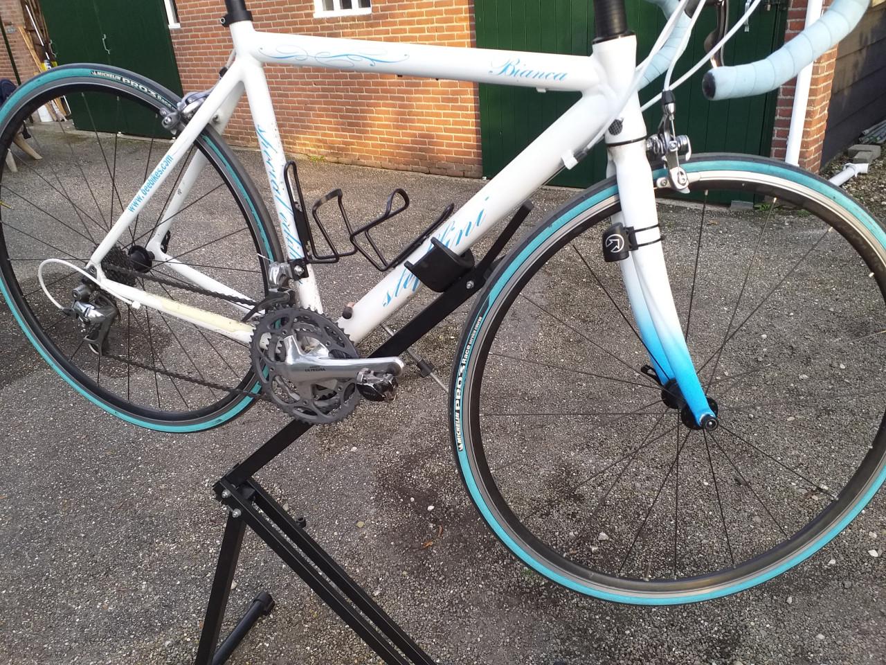 """"REPARATIESTEUN en SCHOONMAKEN  en afstellen VAN DE FIETS""""