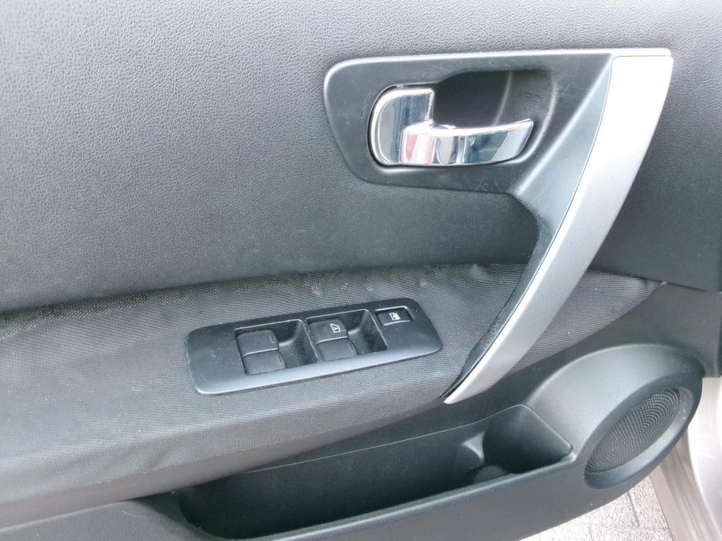 Nissan Qashqai 1.6 airco, cr.contr., panoramadak, trekhaak