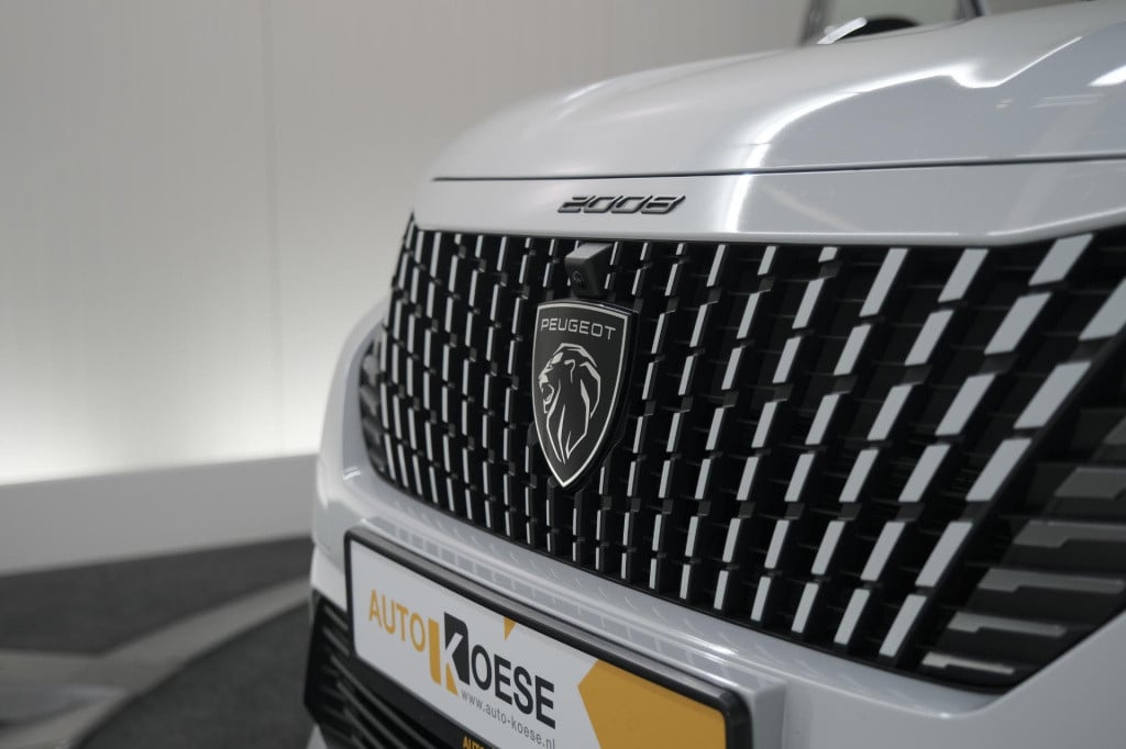 Peugeot 2008 puretech 130 eat8 gt | 360 camera | stoelmassage | adaptieve c