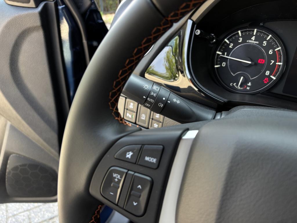 Suzuki Vitara 1.4 boosterjet smart hybrid special edition/ panoramadak