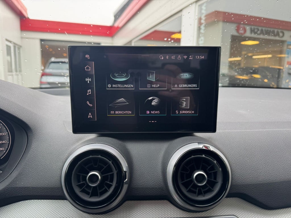 Audi Q2 35 tfsi s edition