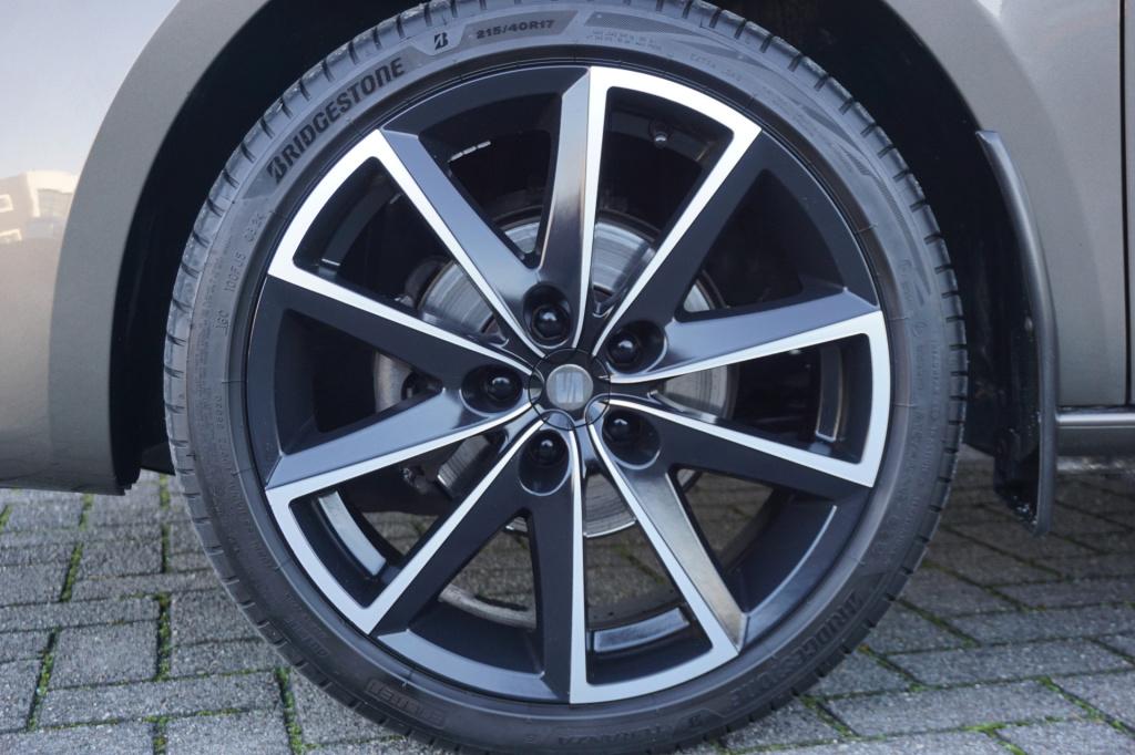 Seat Ibiza st 1.0 ecotsi style connect airco / navi / cruise / parkeersens.