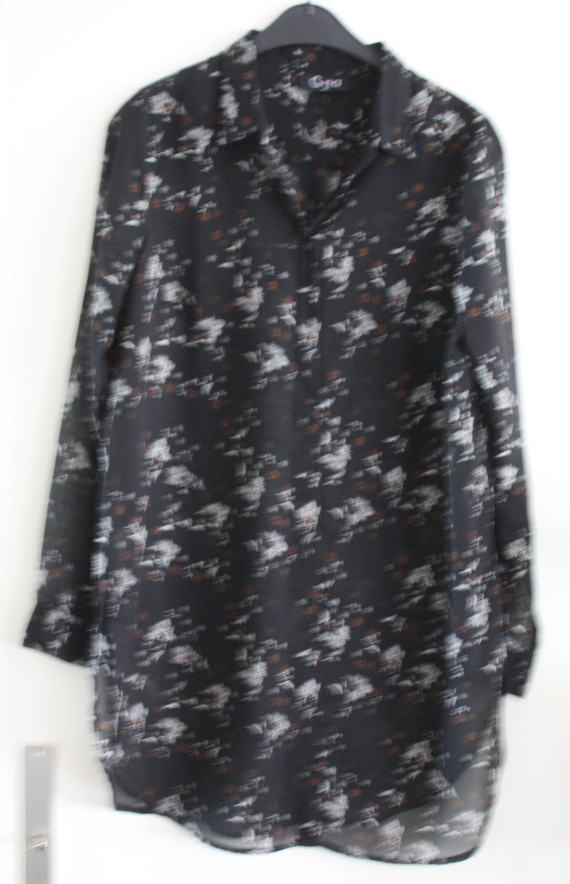 Zwarte blouse met witte en bruine details  maat 38