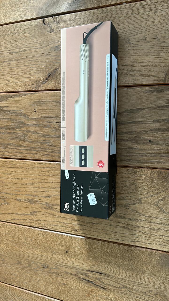 Te koop nieuwe Cien 2-1 stijltang en droger