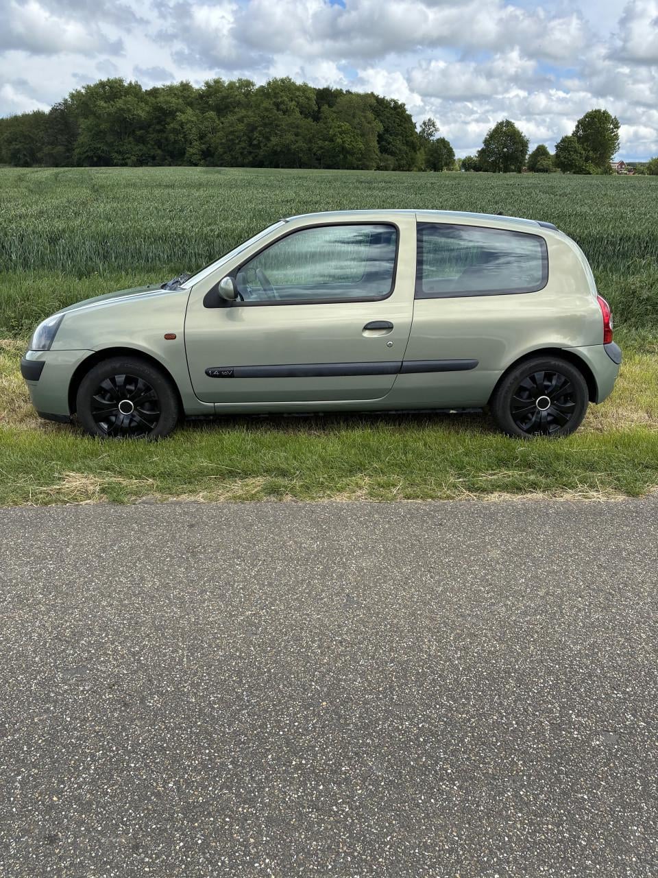 CLIO II 1.4 16V benzine 2002 AUTOMAAT   APK tot 2027