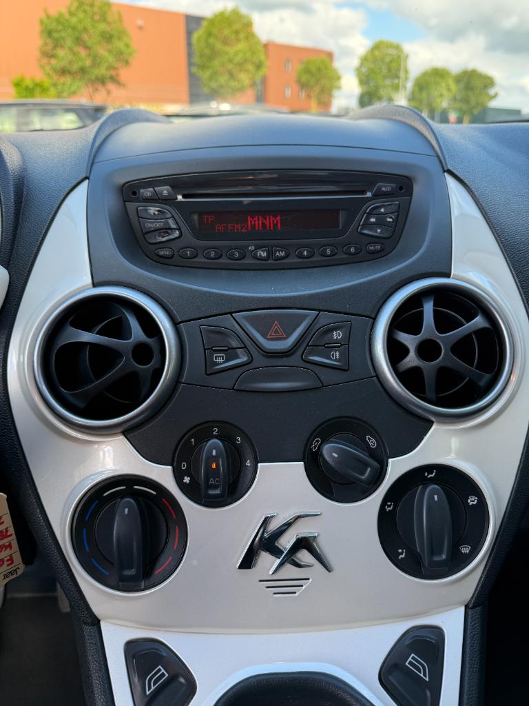 Ford KA 1.2 titanium - airco - nieuwe distributie