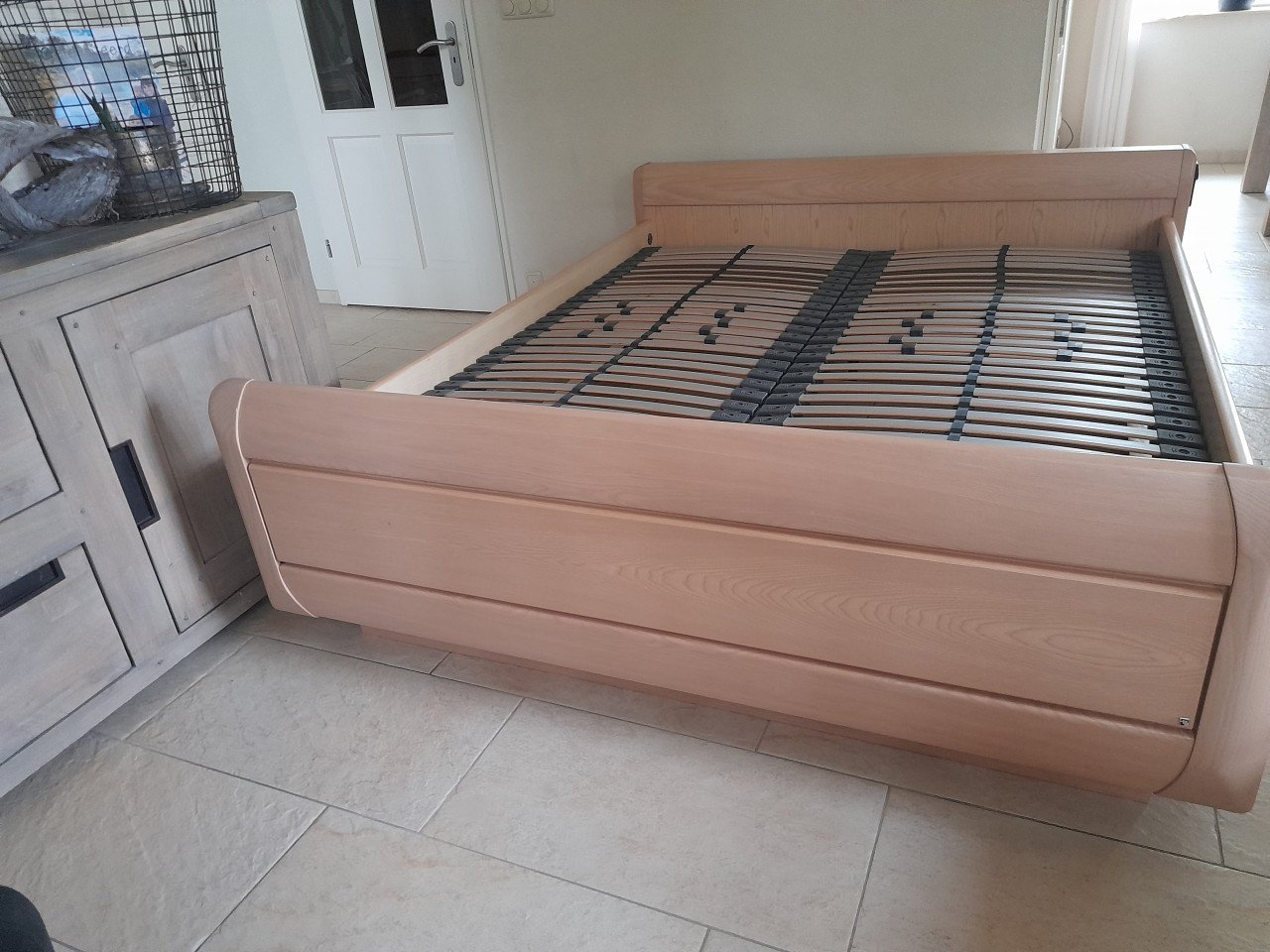 Verstelbaar 2 persoons  bed 160 x200 (in goede nette staat )