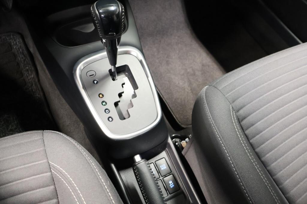 Toyota Yaris 1.5 hybrid dynamic| camera| cruise| climate