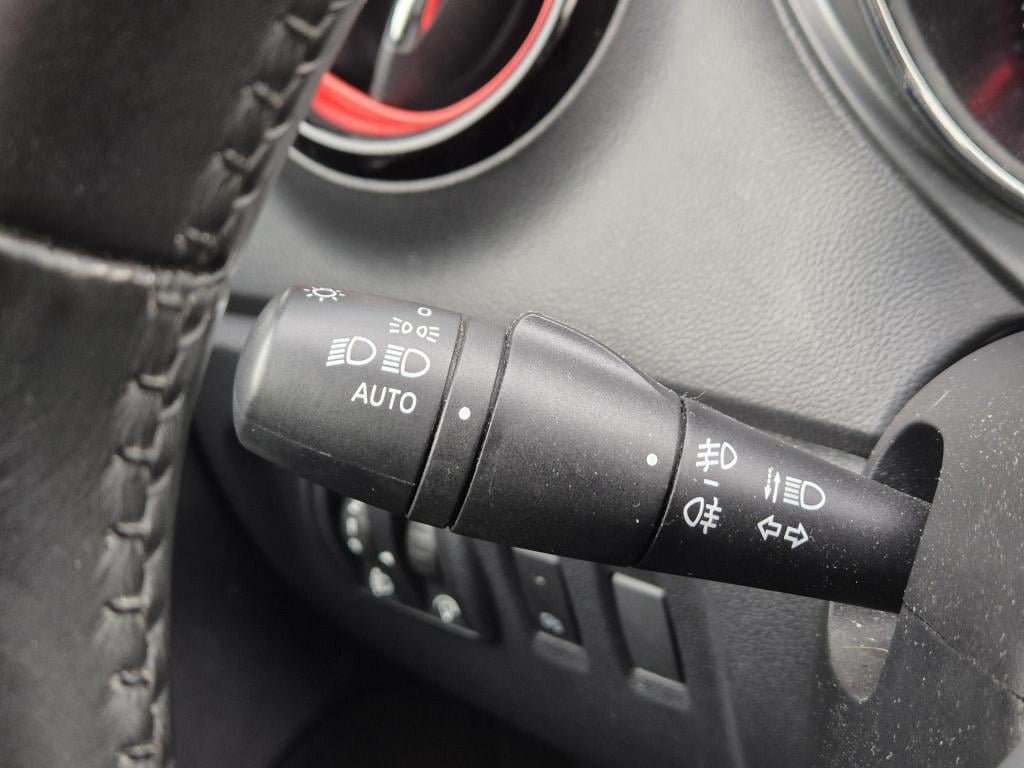 Renault Captur tce 120 xmod x-mod, all season banden, camera, trekhaak, sto