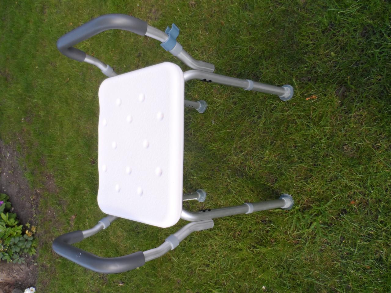 Douche stoeltje en toilet armsteunen