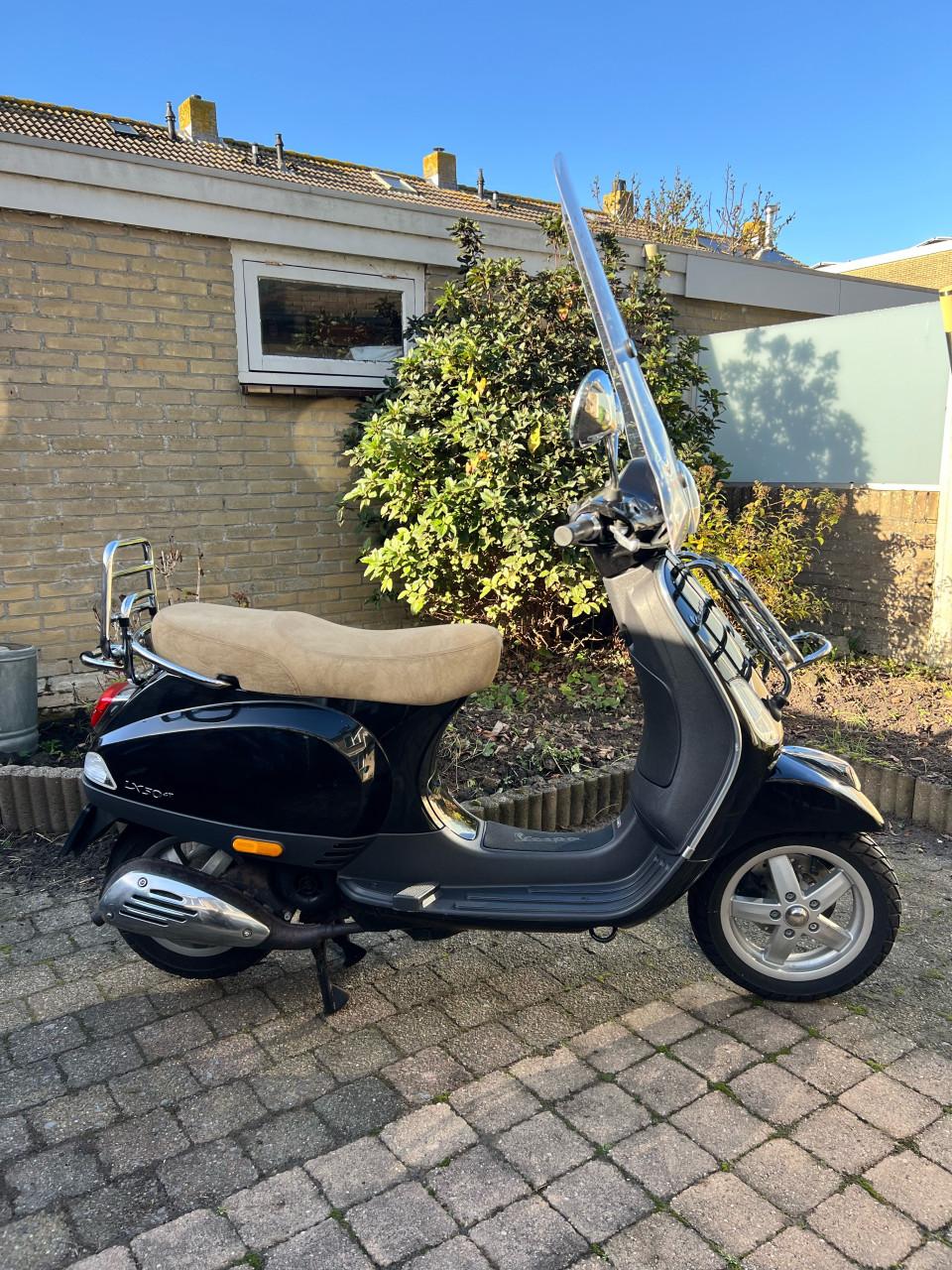Vespa LX50
