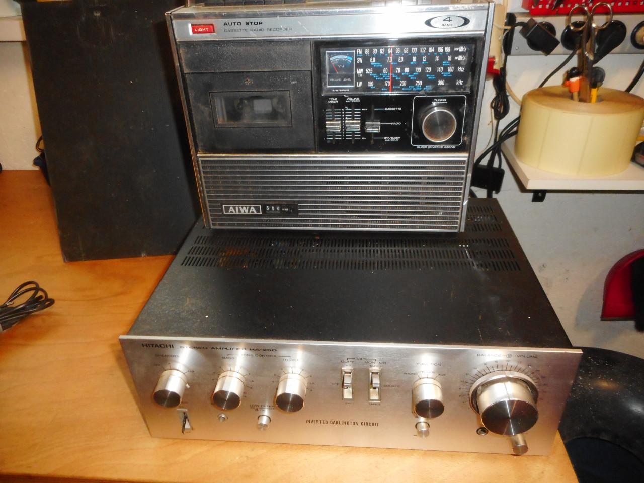 Gezocht voor mijn verzameling/hobby oude audio en radio's en toebehoren