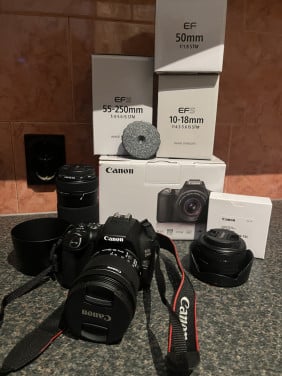 Canon 250d Body + 4 lenzen
