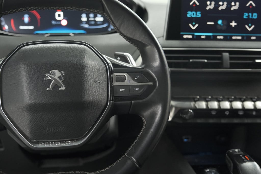 Peugeot 3008 puretech 130 eat6 allure | camera | navigatie | apple carplay 