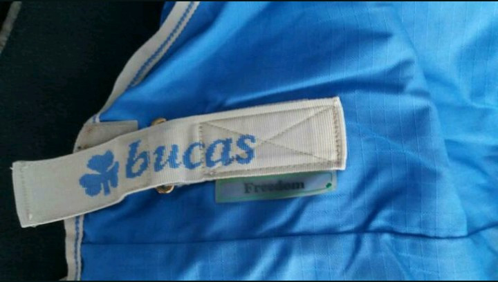 Bucas deken in tas