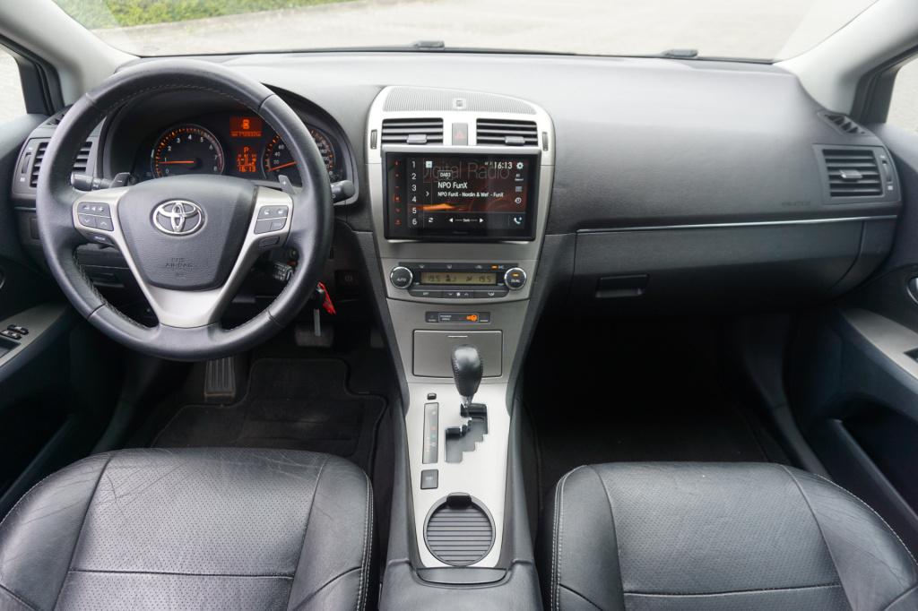 Toyota Avensis wagon 2.0 vvti business automaat - climate / cruise / camera