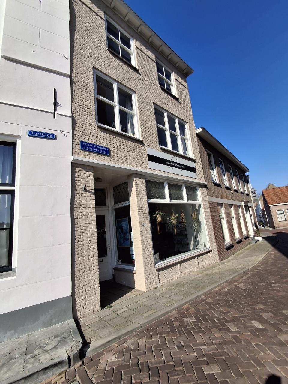 WINKELRUIMTE  VERBOUWEN TOT WONING?