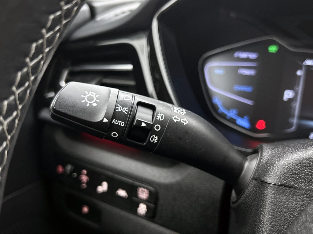 Kia Niro 1.6 gdi hybrid executiveline | leder | automaat | navigatie | sunr