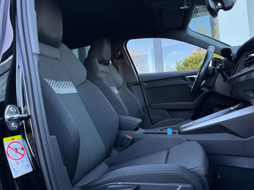 Audi A3 sportback 40 tfsi e s edition * stoelverwarming * keyless * trekhaa