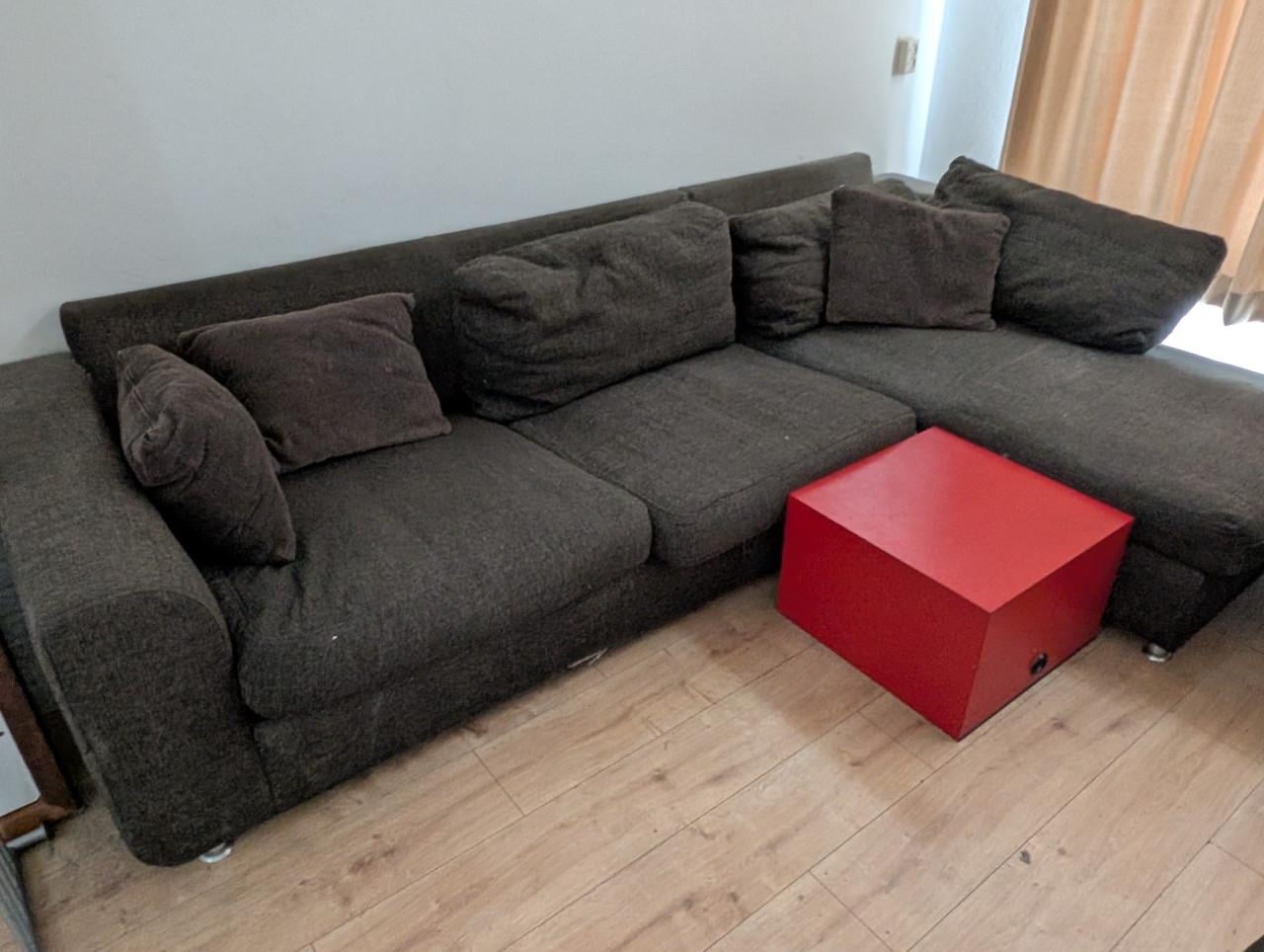 Gratis zetel en 2 Bankstellen en hoekbank