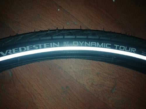 28 " Vredestein dynamic tour compleet met binnenband