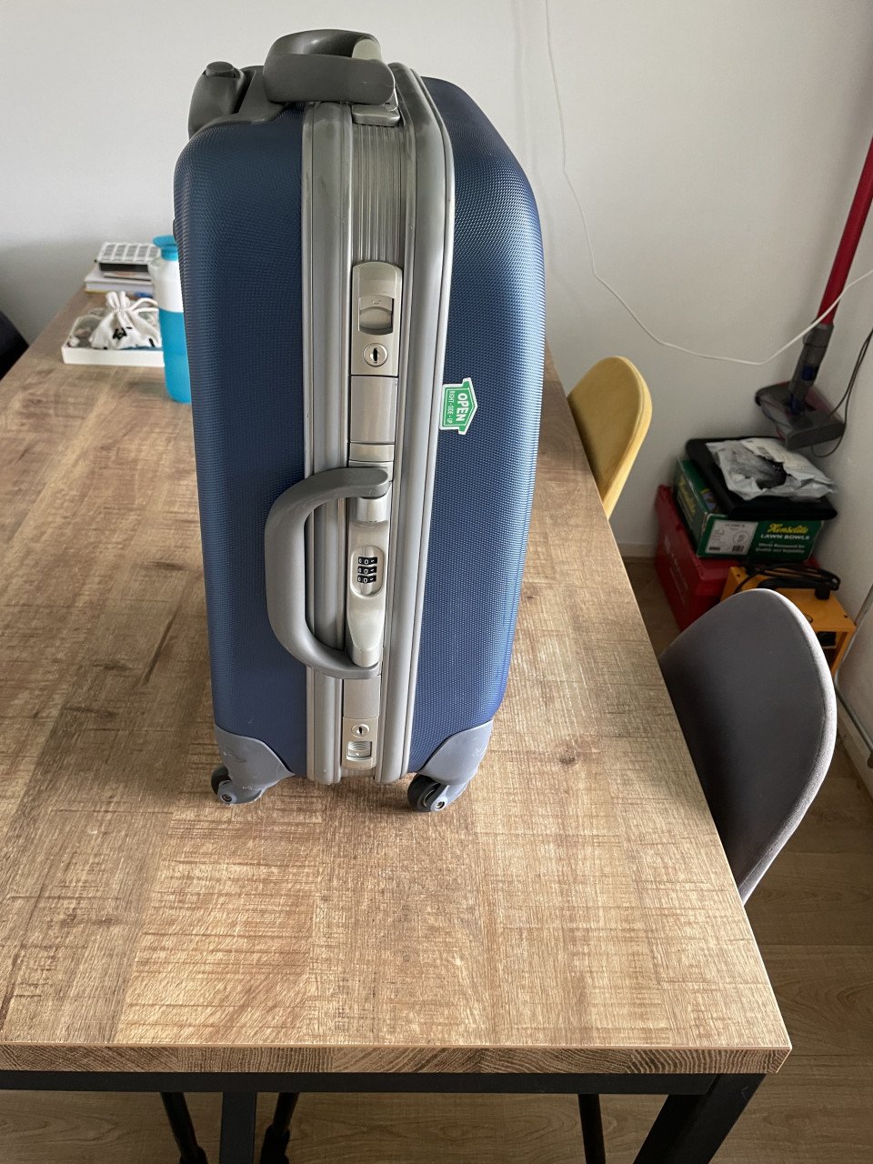 Te koop kleine reiskoffer