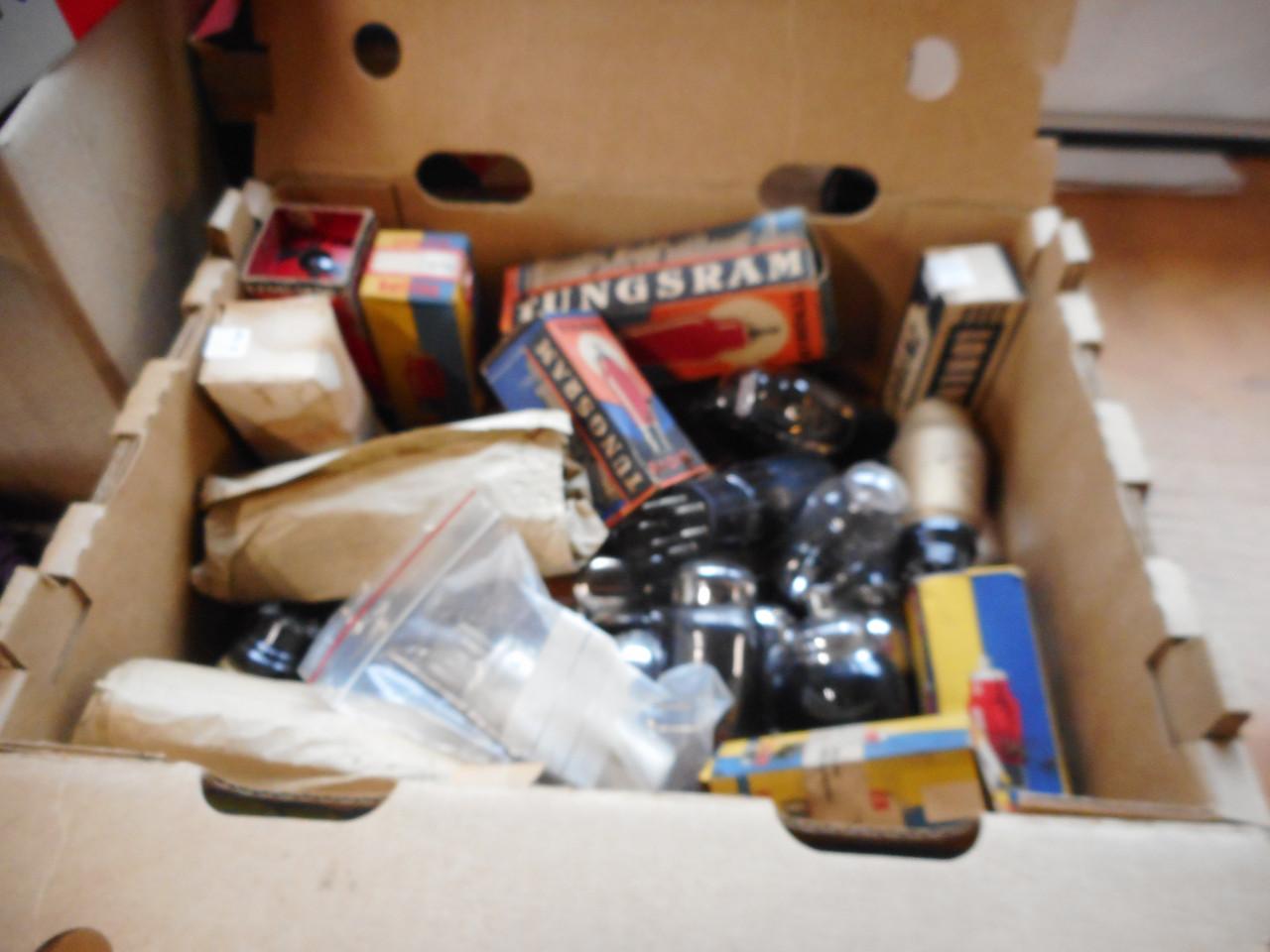 Gezocht voor mijn verzameling/hobby oude radio's ,audio en toebehoren