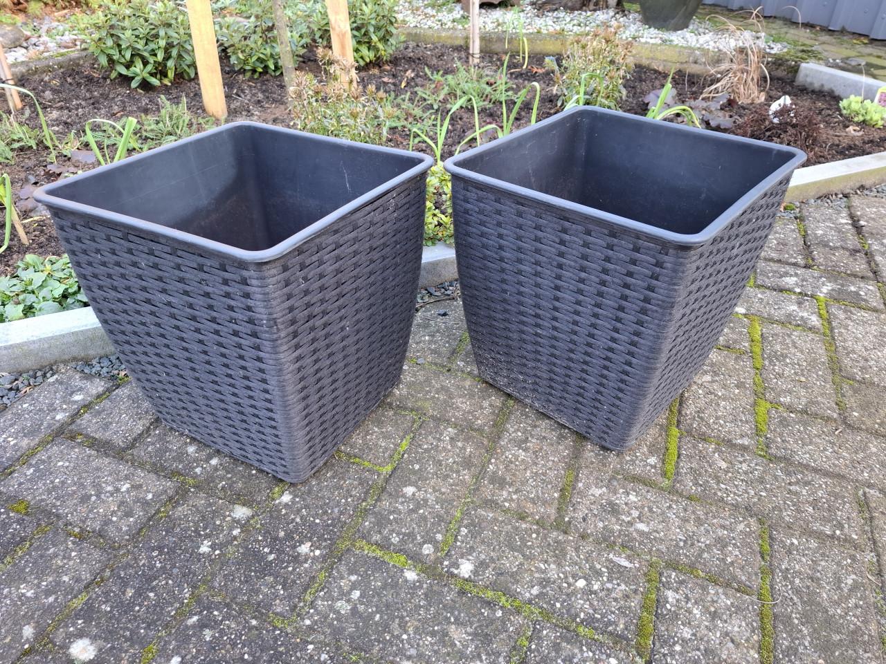 Set rotan buitenpotten