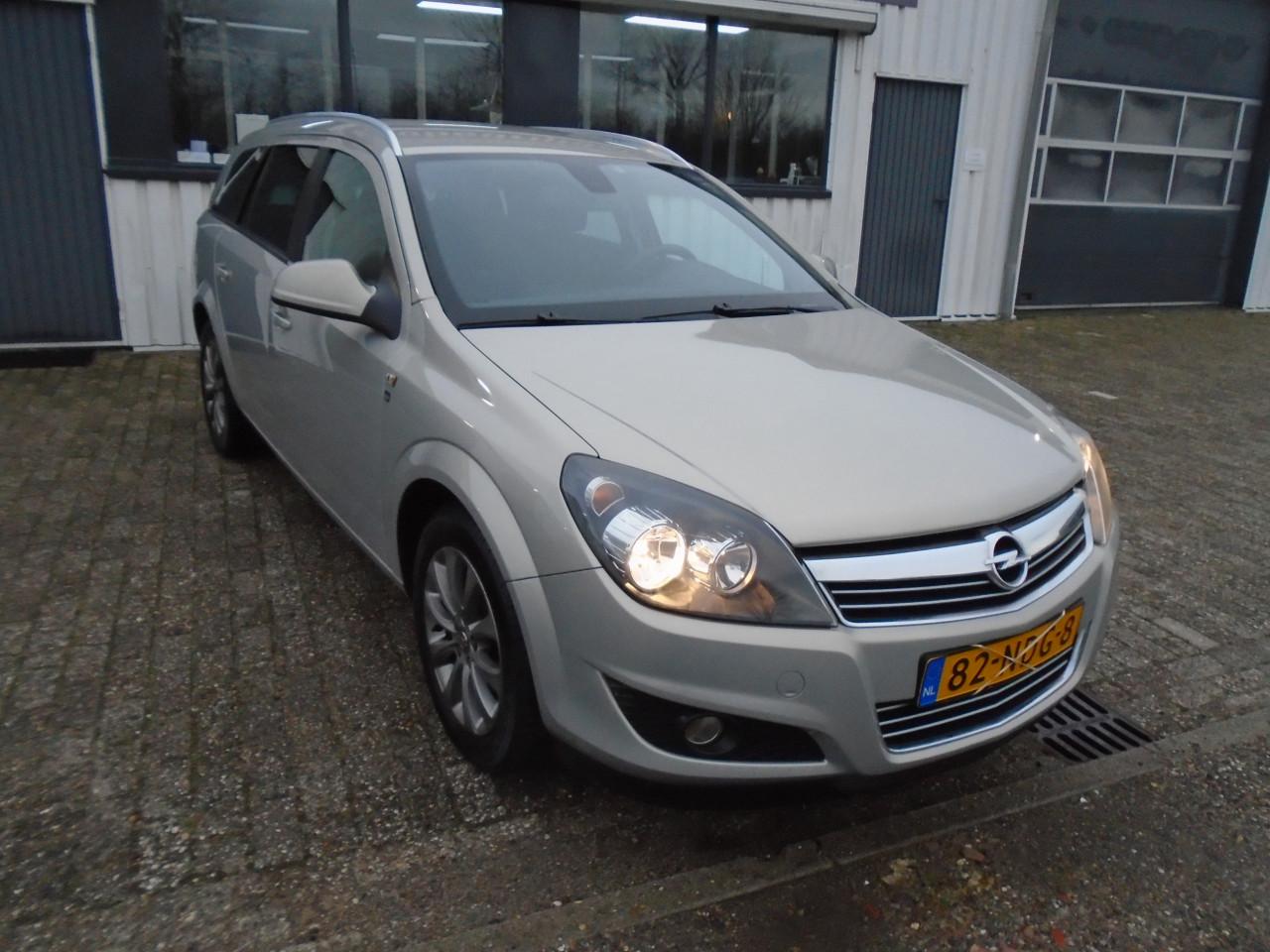 Opel Astra 1.6i Cosmo Stationcar