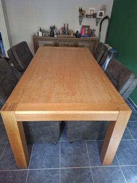 Eettafel van wit eikenhout