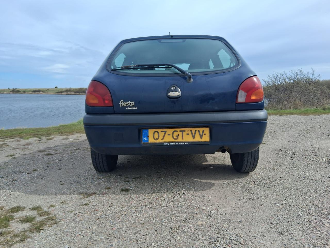 Ford Fiesta 1.3 I 3DR 2001 Blauw