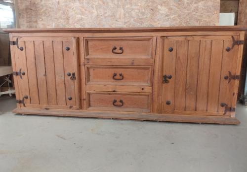 Massief houten dressoir
