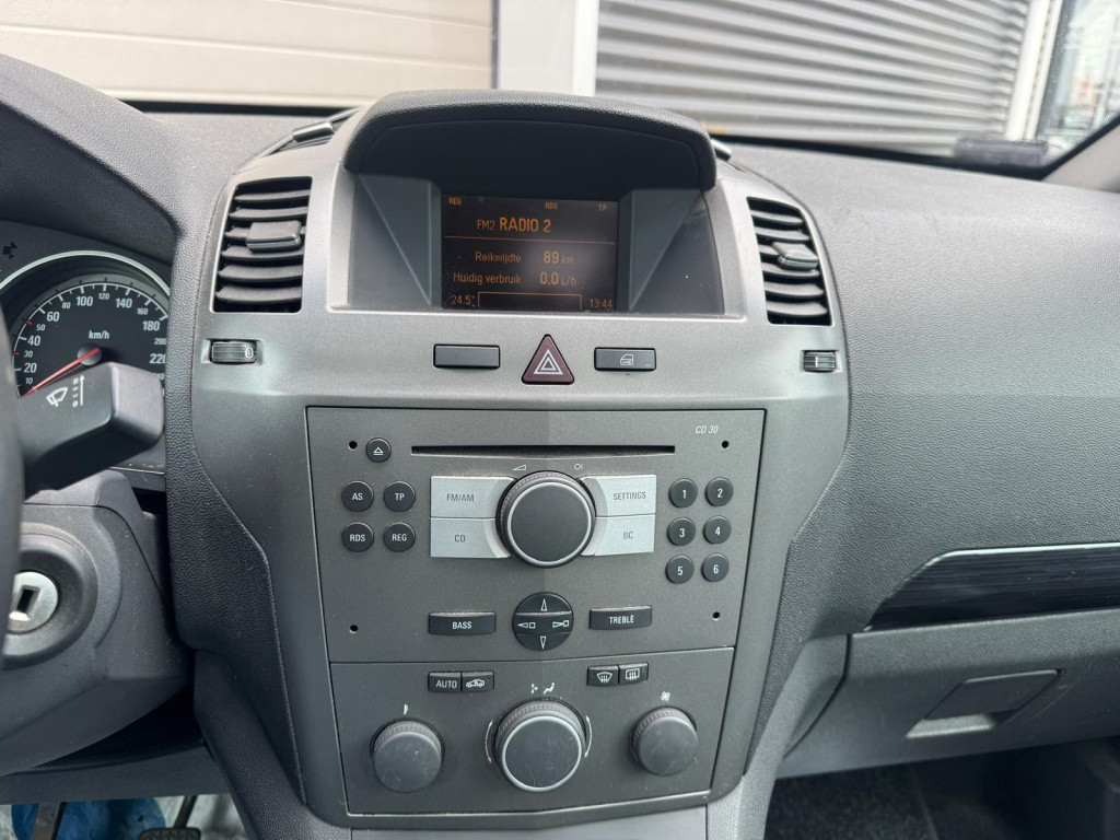 Opel Zafira 1.8 essentia/nwe distri/apk vol jaar/full option/trekhaak